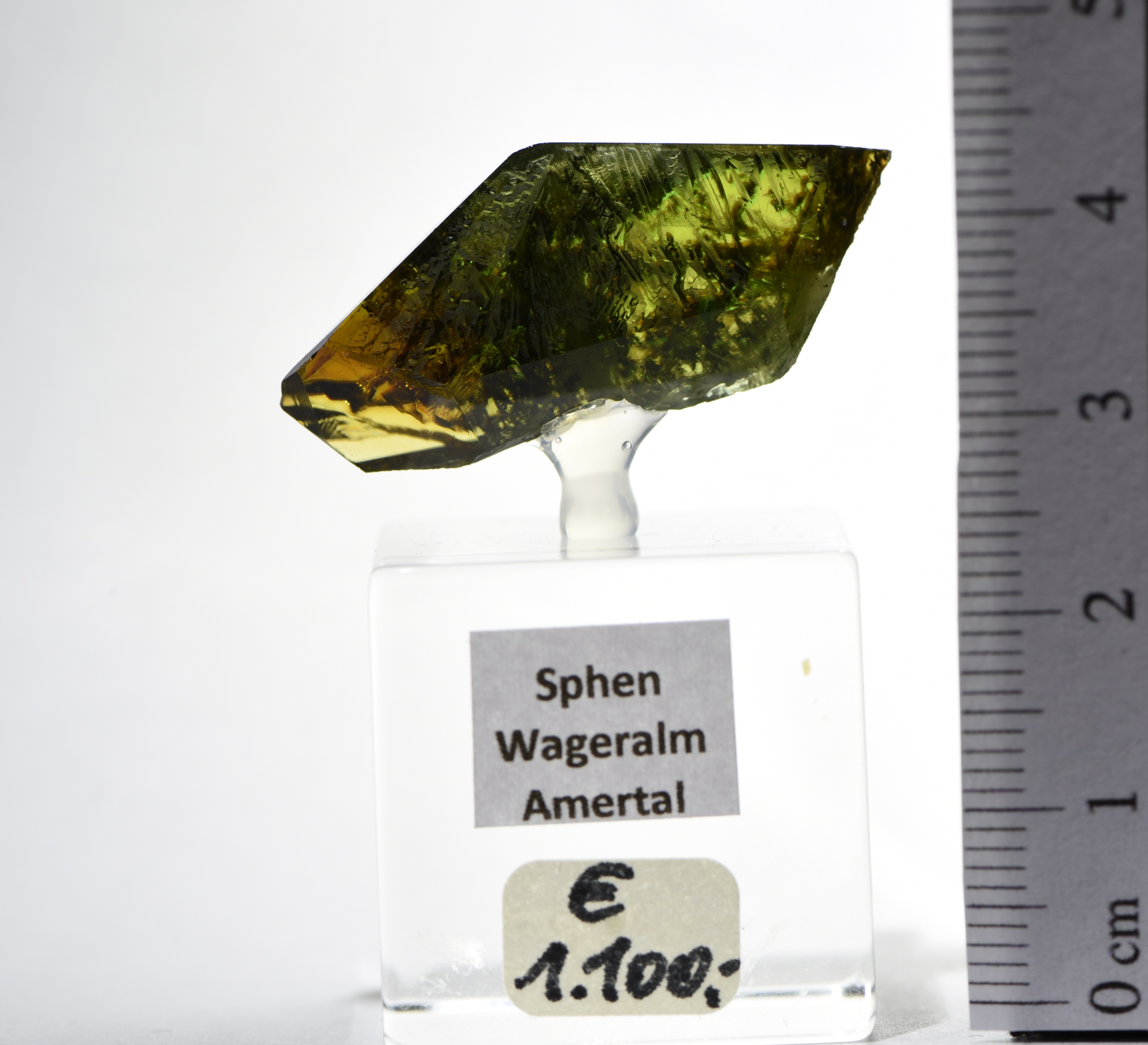 Titanite crystal
