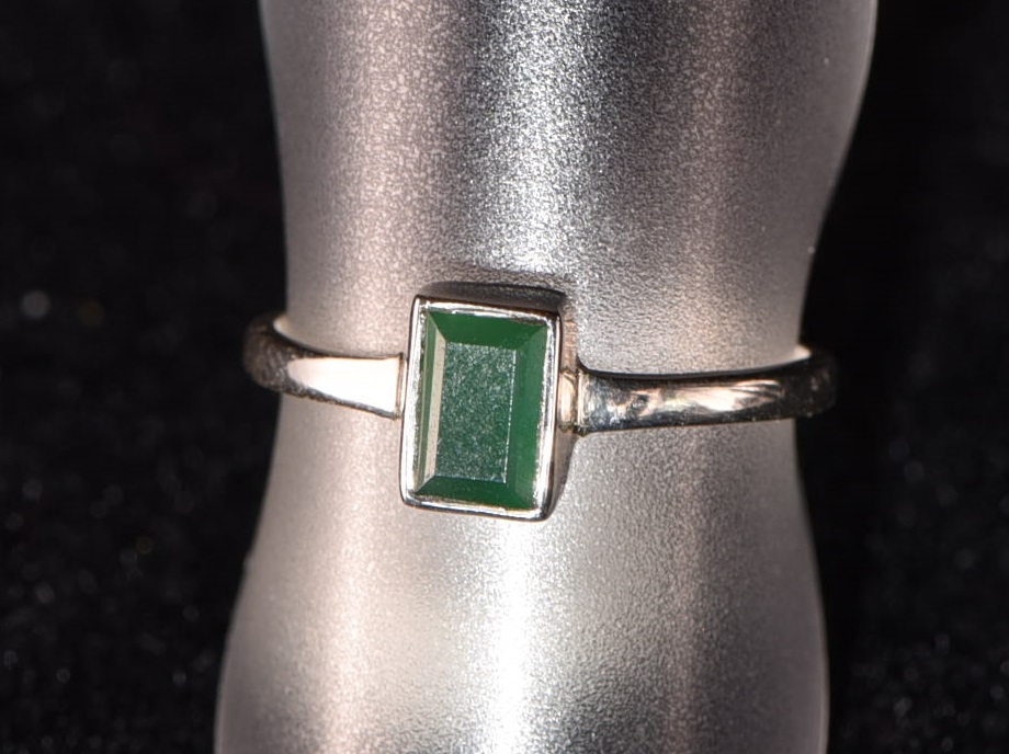 Emerald ring (Size 58)